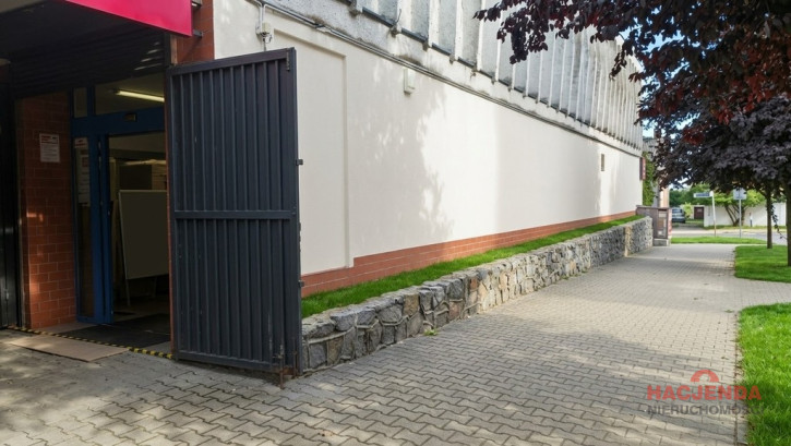 Lokal Wynajem Police 1